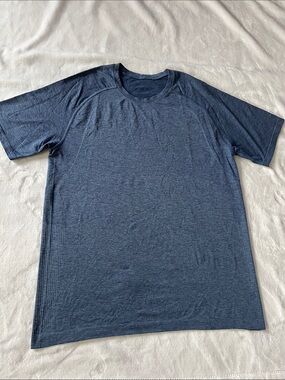 Lululemon Men's Heather Navy Crew Neck Performance T-Shirt